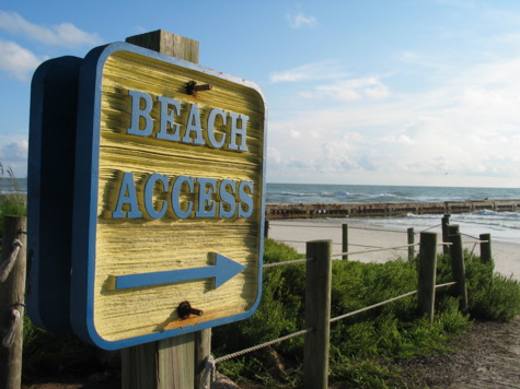 [picture: beach this way]