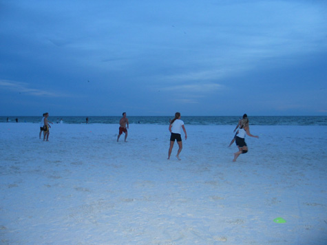 [picture: beach ulti, gettin dark!]